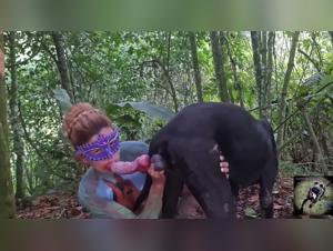 Watch the slut fucking her dog at dawn: Alison